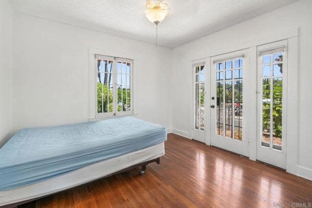 Building Photo - 145 S Grape St