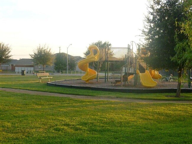Building Photo - 107 Inman Dr