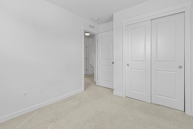 Building Photo - 5987 S Jessenia Ln
