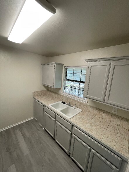 Building Photo - 2513 Chuparosa Ct