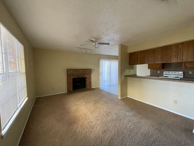 Building Photo - 1103 Covey Ln