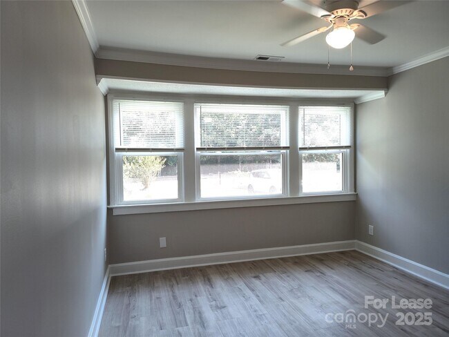 Building Photo - 1239 Bose Ave