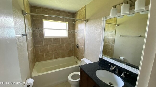 Building Photo - 2125 Emerald Ct