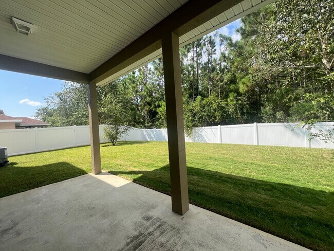 Building Photo - Stunning & Spacious  2 story home COMING S...
