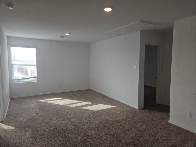 Building Photo - 4 Bedroom with 2 car garage