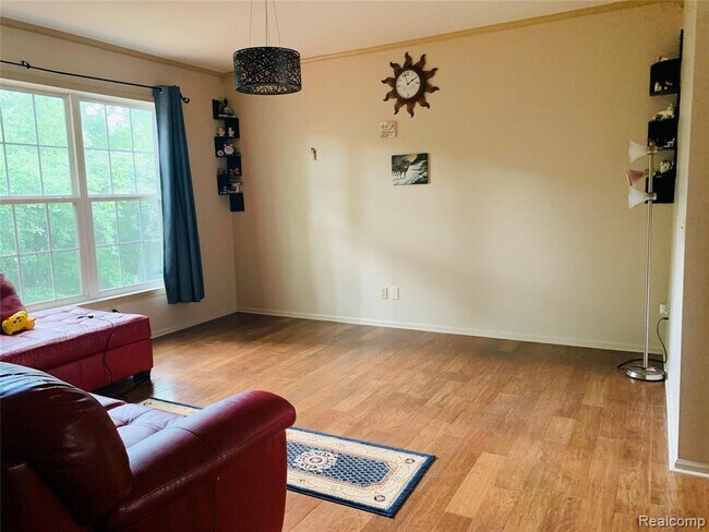 Building Photo - 38391 Churchill Ln