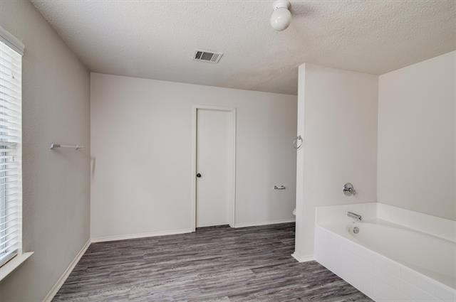 Building Photo - 8857 Stirrup Way