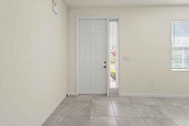 Building Photo - 12133 SW Aventino Dr