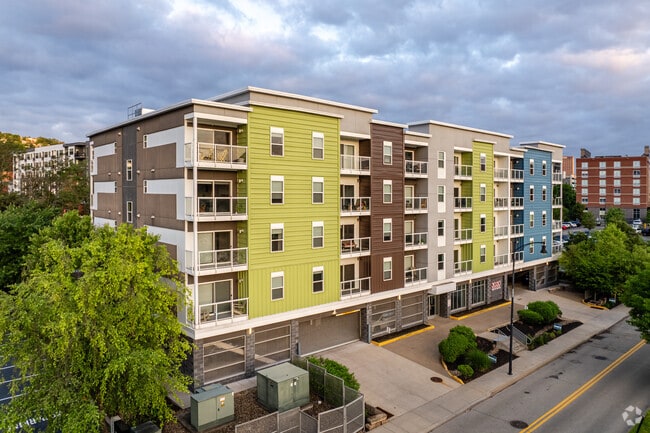 Building Photo - 3030 South Water Apartments
