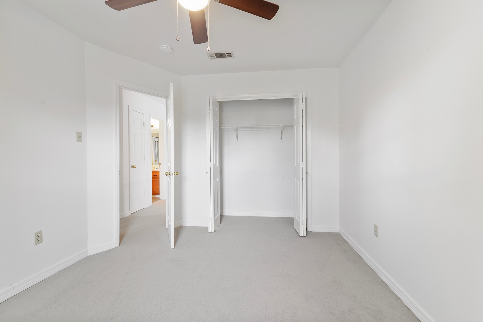 Another view of the 2nd bedroom - 2205 Audubon Trce