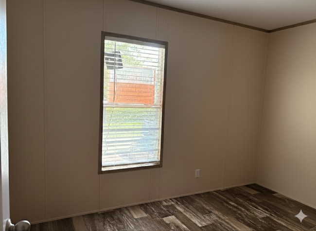 Building Photo - Santa Fe Mobile Home Park