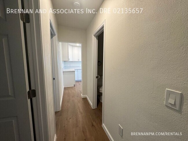 Building Photo - 330 Lento Ln