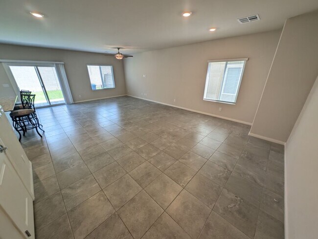 Building Photo - 3752 Andorian Ave