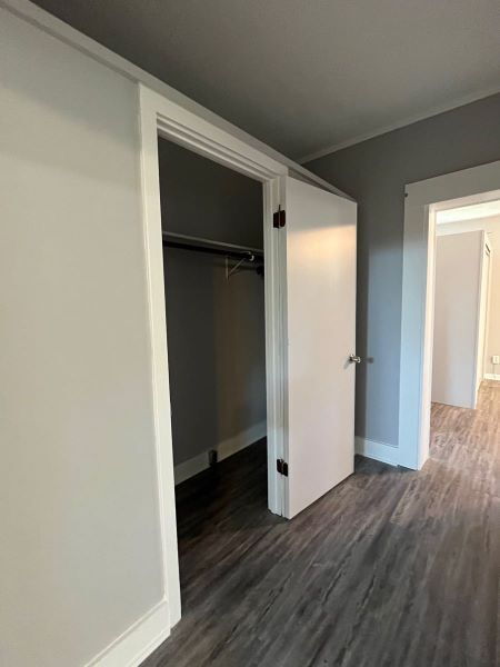 Building Photo - Charming 3 bed/2 bath, plus bonus, close t...
