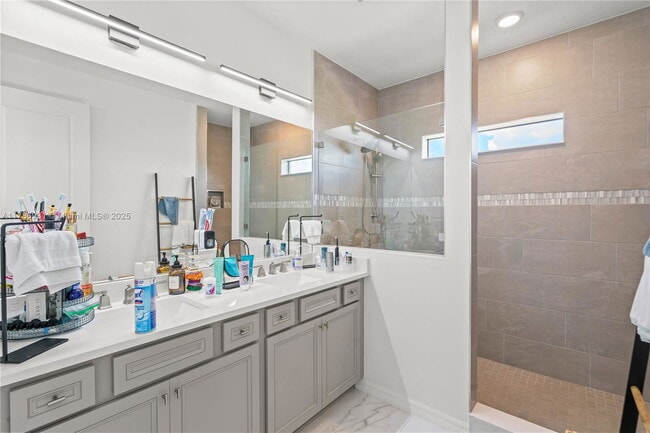 Building Photo - 4461 Waterside Dr