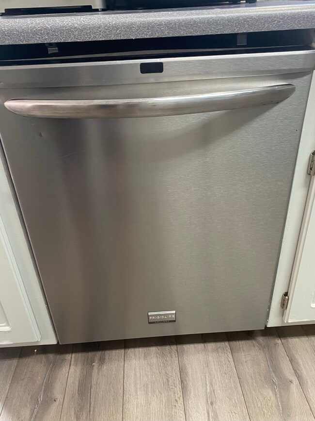 Building Photo - 36 Stowe Rd