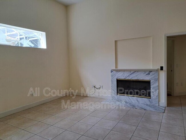 Building Photo - 2814 SW 20th Ave