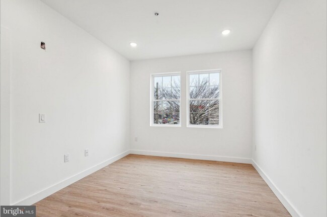 Building Photo - 4181 Mantua Ave