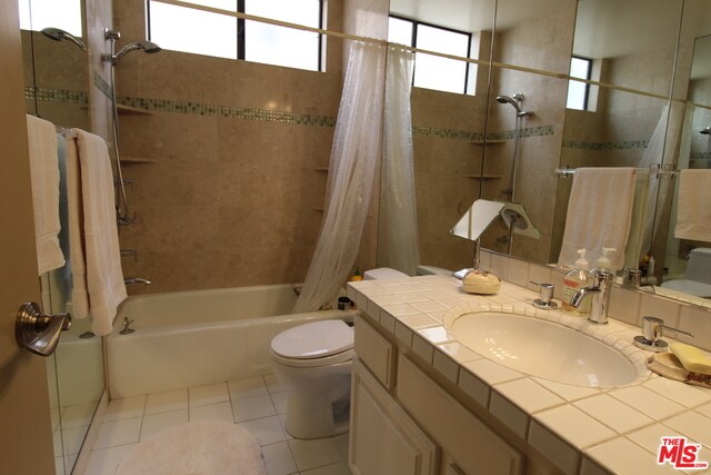 Building Photo - 10400 La Grange Ave