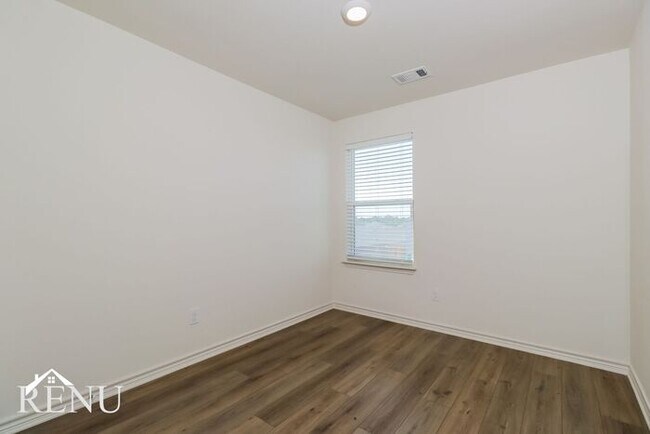 Building Photo - Coming Soon!