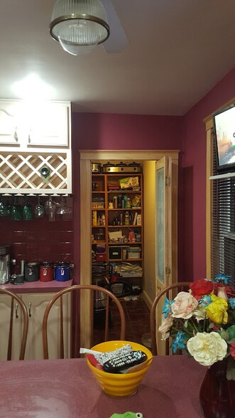 Walk in Pantry - 8 Buttonwood St
