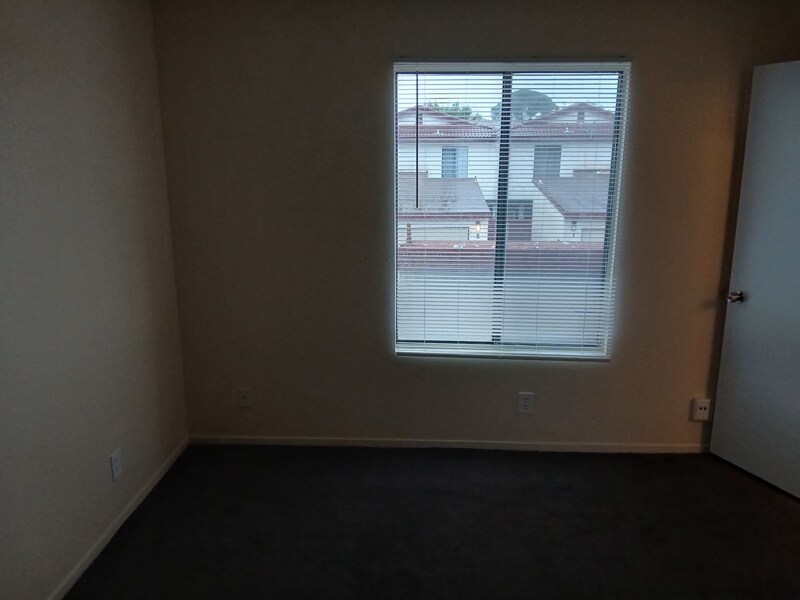 Building Photo - 38550 22nd St E