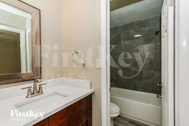 Building Photo - 1270 Arbor Cir