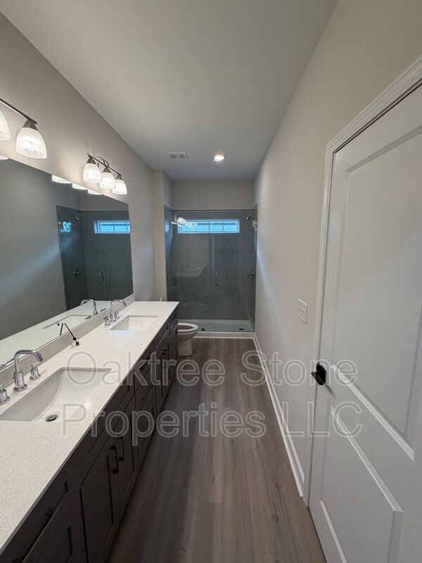 Building Photo - 1996 Main St NW