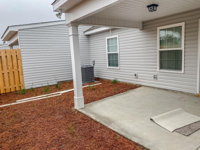 Building Photo - 413 Andover Dr