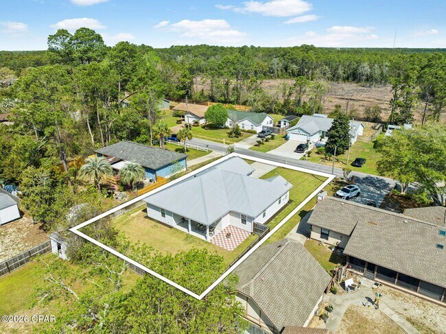 Building Photo - 166 Manistee Dr