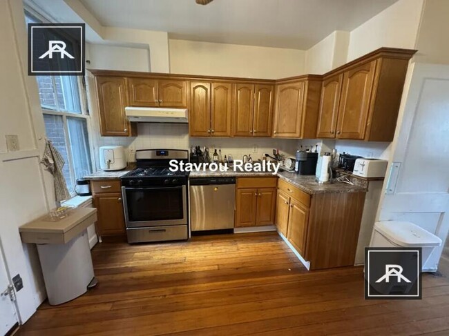 Building Photo - 3 bedroom in Brookline MA 02445