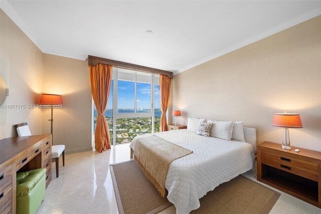 Building Photo - 4775 Collins Ave