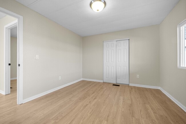 Building Photo - 34830 Lyn Ave