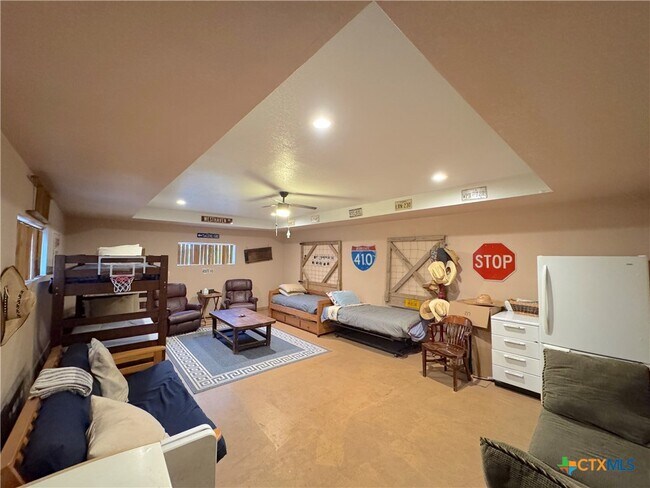 Building Photo - 104 Canteen