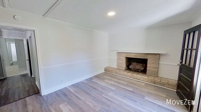 Building Photo - 412 Hamby St