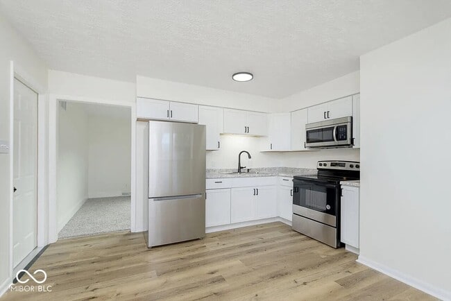 Building Photo - 7737 Southfield Dr