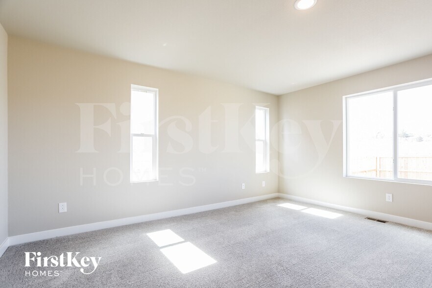 Building Photo - 10559 Horton Dr