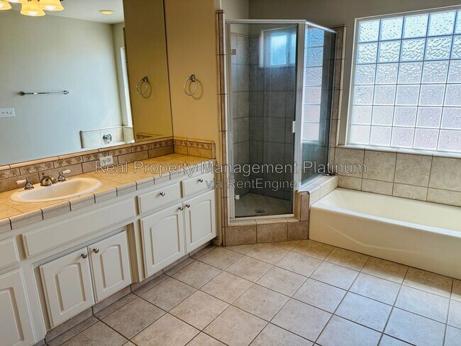 Building Photo - 1648 Camino Ln