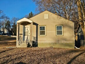 Building Photo - 4602 N 47th St