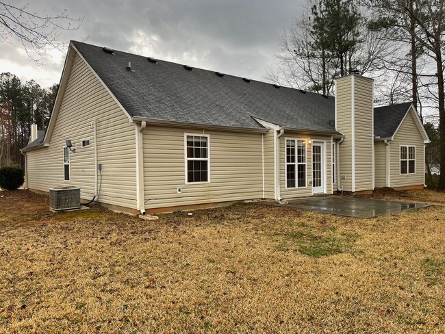 Building Photo - Split Bedroom Ranch Home in Villa Rica