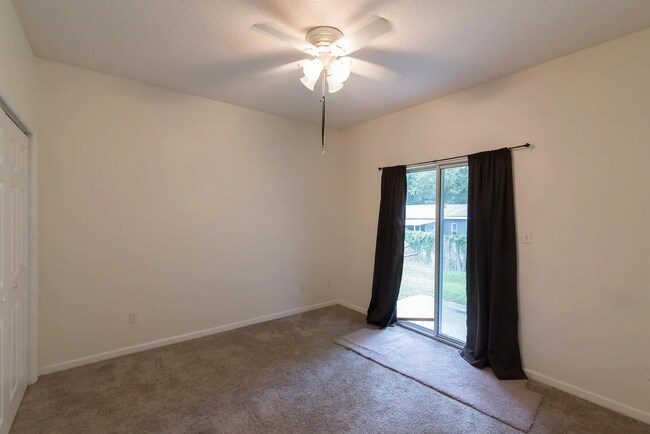 Building Photo - 3 Bed x 3 Bath with Garage!!!!
