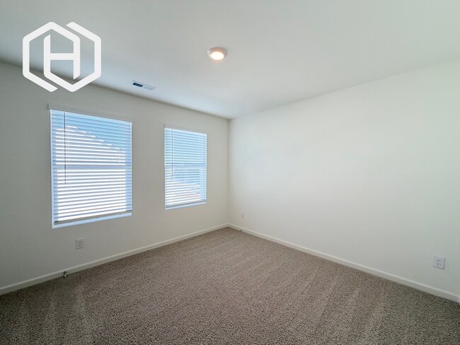 Building Photo - 2068 Gadwall Dr