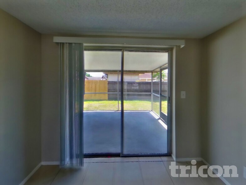 Building Photo - 10108 Hickory Hollow Ct