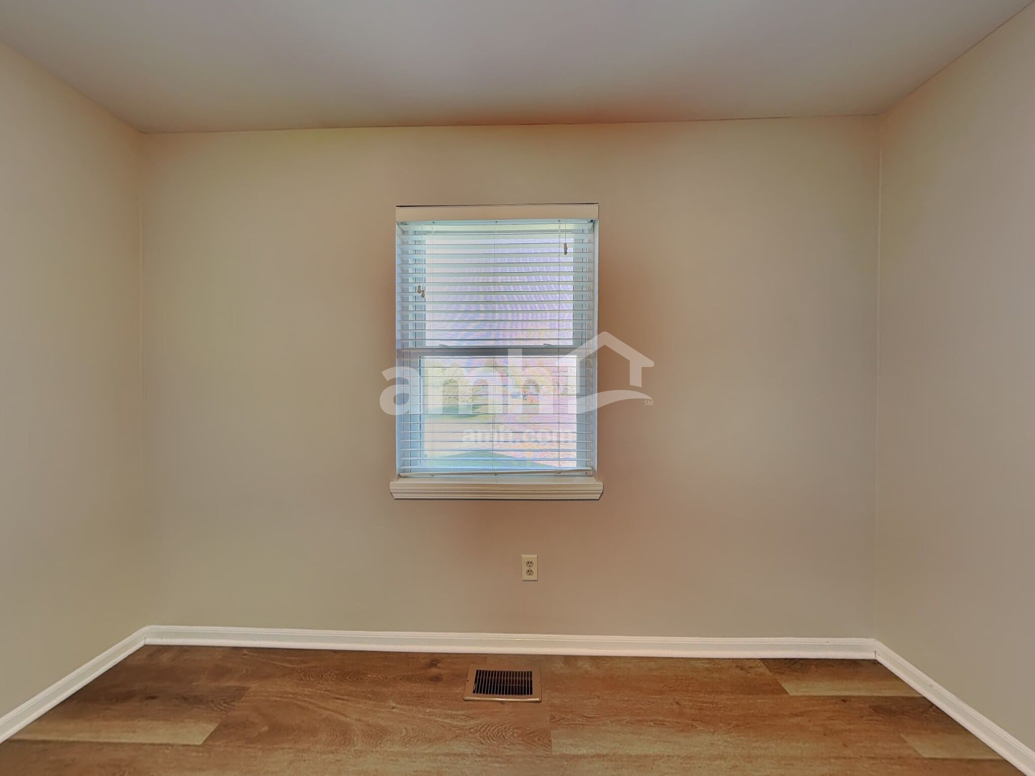 Building Photo - 5925 Bluegrass Trl