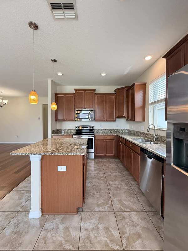 Building Photo - 930 Meadow Glade Dr
