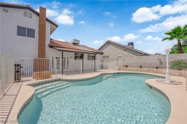 Building Photo - 6320 Peppermill Dr