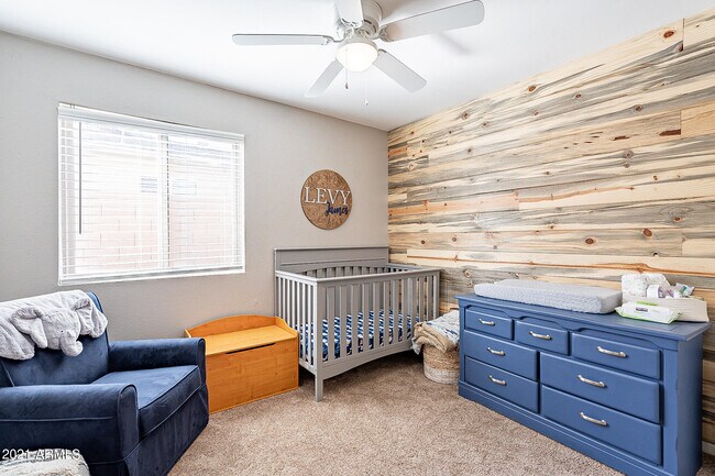 Building Photo - 4353 E Pearce Rd