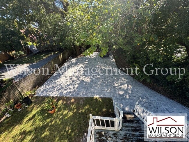 Building Photo - 516 E Anderson St