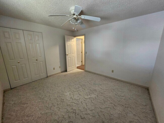 Building Photo - MOVE-IN SPECIAL: Spacious 4 Bedroom Home in N. Richland