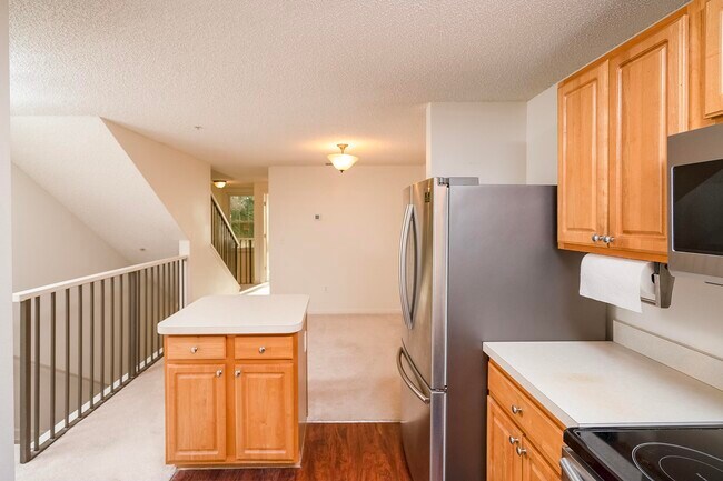Building Photo - 4020 Grande Vista Blvd